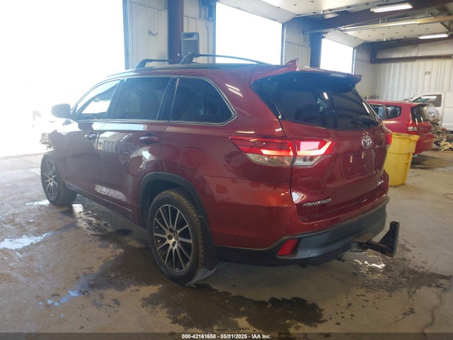 5TDJZRFH0JS886105 Toyota Highlander Se