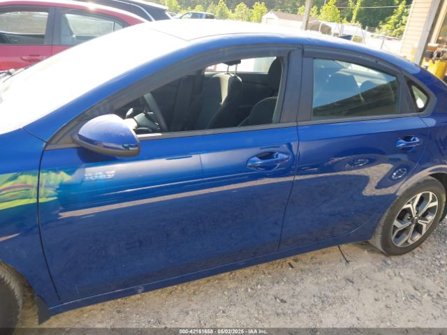 3KPF24AD6ME359587 KIA Forte Lxs
