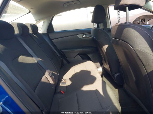 3KPF24AD6ME359587 KIA Forte Lxs