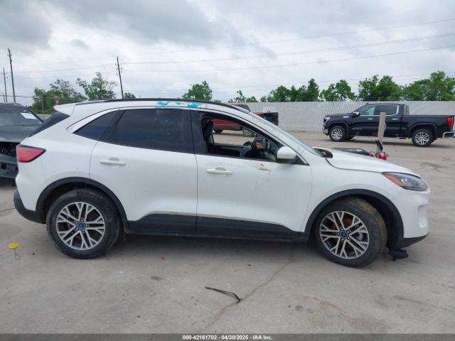 1FMCU0H6XNUA83488 Ford ESCAPE SEL