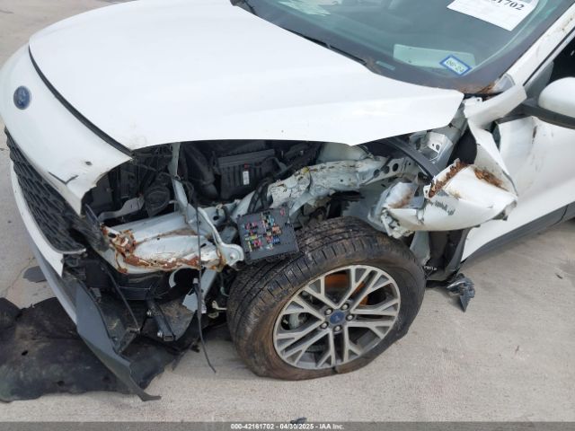 1FMCU0H6XNUA83488 Ford ESCAPE SEL