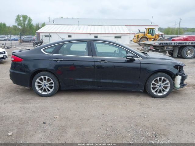 3FA6P0SU3KR284979 Ford Fusion Energi Titanium