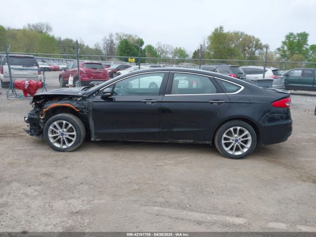 3FA6P0SU3KR284979 Ford Fusion Energi Titanium
