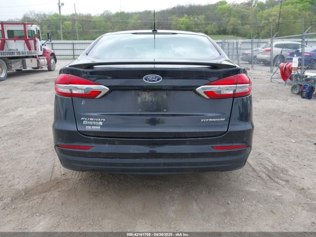 3FA6P0SU3KR284979 Ford Fusion Energi Titanium