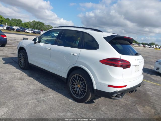 2018 PORSCHE CAYENNE WP1AA2A27JKA02278 Photo 2