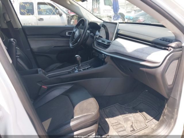 3C4NJDBB6NT235666 Jeep Compass Latitude 4x4