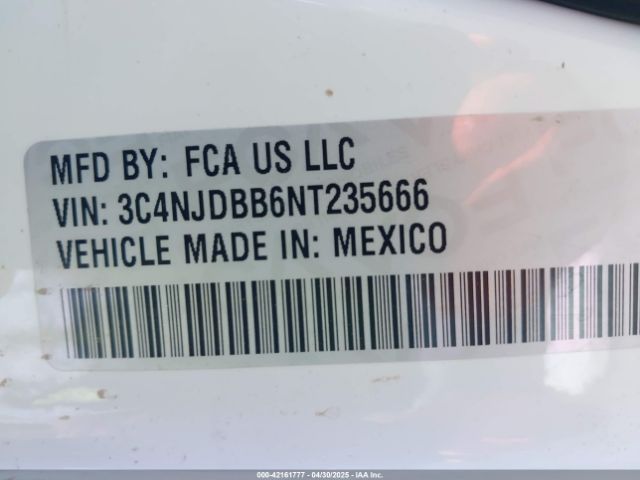 3C4NJDBB6NT235666 Jeep Compass Latitude 4x4
