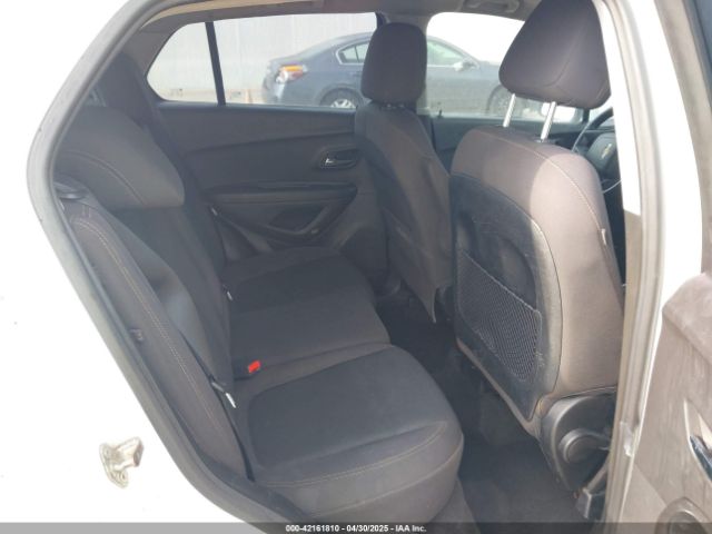 3GNCJKSB0KL233670 Chevrolet TRAX LS