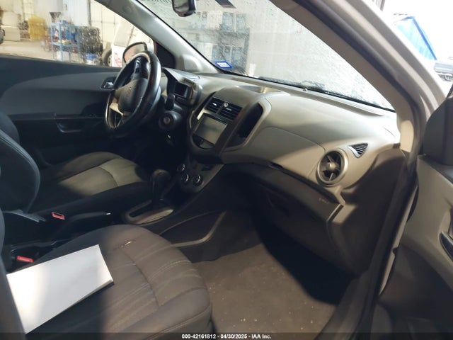 1G1JC6SH4G4142865 Chevrolet Sonic Lt Auto