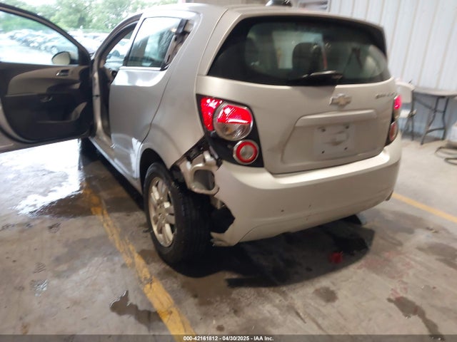 1G1JC6SH4G4142865 Chevrolet Sonic Lt Auto