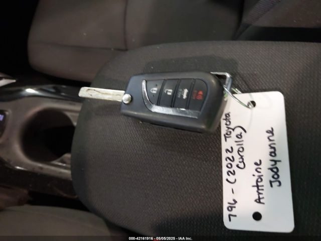 5YFEPMAE4NP287147 Toyota COROLLA LE