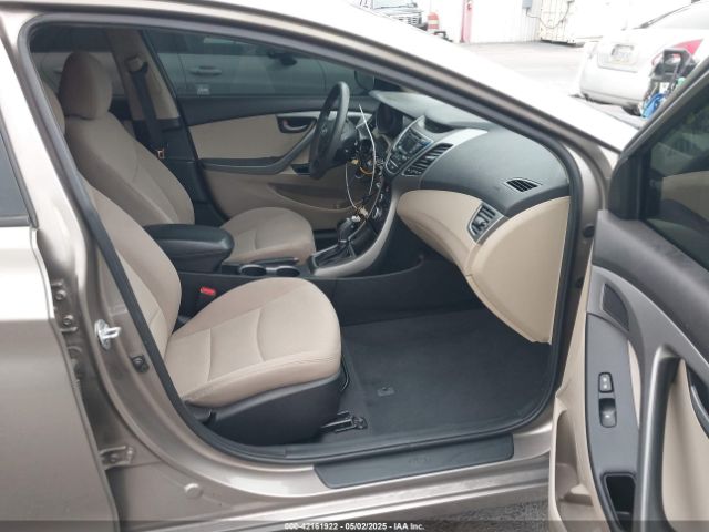 5NPDH4AEXGH776046 Hyundai ELANTRA SE