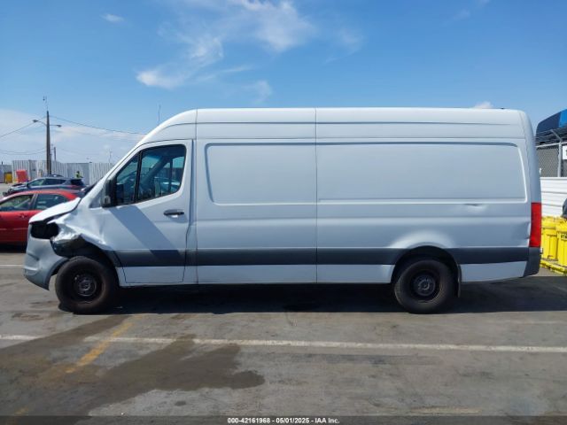 W1Y4DCHY2MT045927 Mercedes-Benz Sprinter 2500 High Roof I4 Diesel