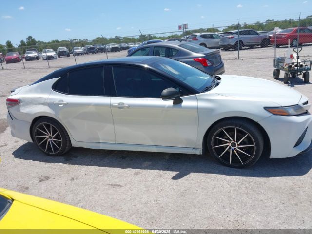 4T1B61HK5JU156057 Toyota CAMRY XSE