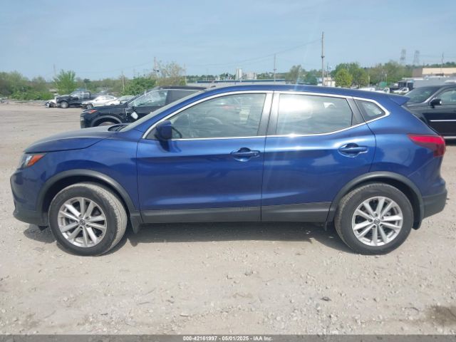 JN1BJ1CR4KW321693 Nissan Rogue Sport S
