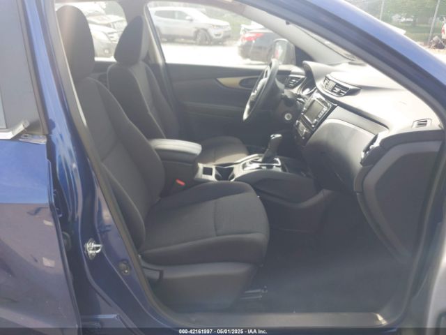 JN1BJ1CR4KW321693 Nissan Rogue Sport S