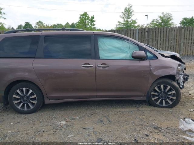 5TDJZ3DC3KS219602 Toyota Sienna Le 7 Passenger