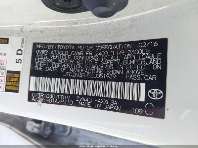 JTDZN3EU5GJ051939 Toyota Prius V Three