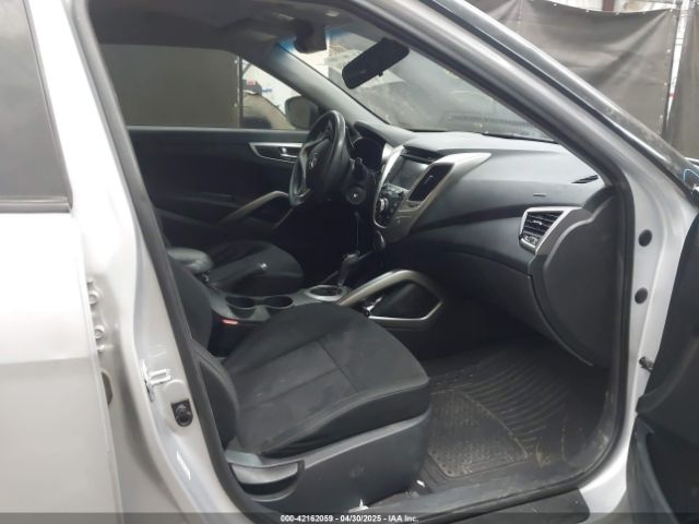 KMHTC6AD8GU299664 Hyundai Veloster