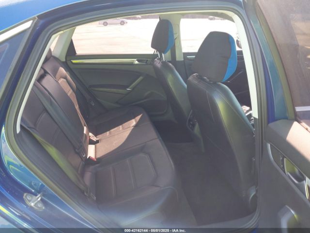 1VWBT7A38GC008788 Volkswagen Passat 1.8t Se