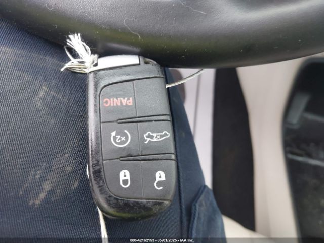1C3CCCCB6FN742566 Chrysler 200 C