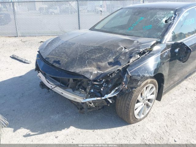 4T1C11AKXMU408676 Toyota CAMRY LE