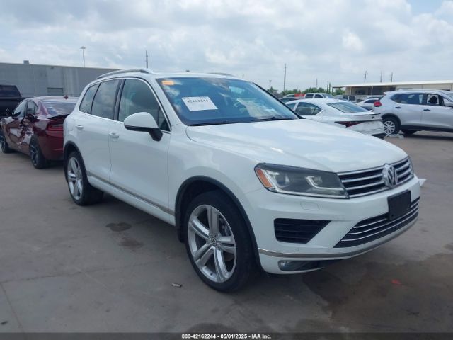 2016 VOLKSWAGEN TOUAREG WVGEF9BP1GD012885