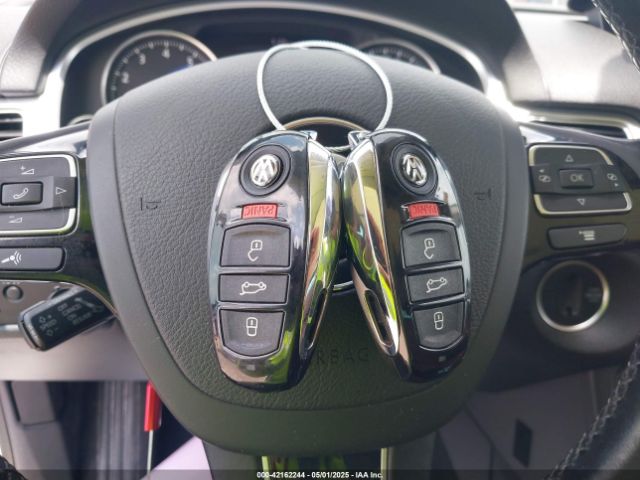 2016 VOLKSWAGEN TOUAREG WVGEF9BP1GD012885 Photo 10