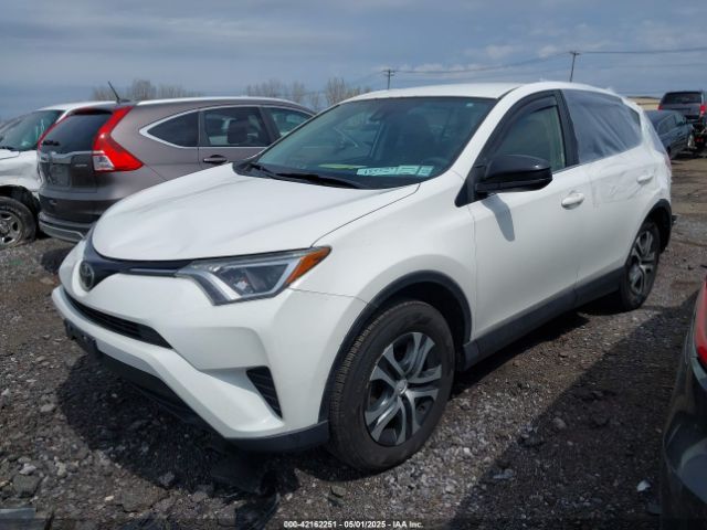 JTMBFREV9JJ200726 Toyota RAV4 LE