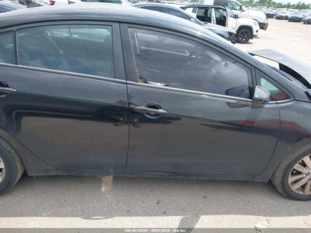 3KPFK4A7XHE052245 KIA FORTE LX
