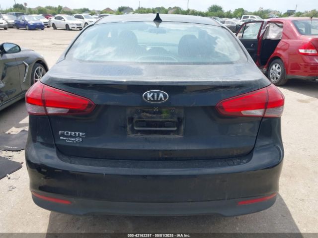 3KPFK4A7XHE052245 KIA FORTE LX
