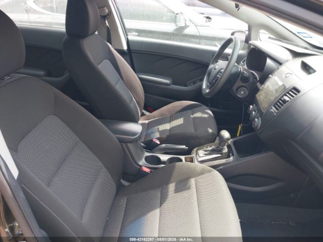 3KPFK4A7XHE052245 KIA FORTE LX