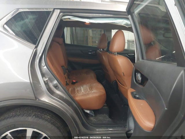 JN8AT2MV6JW343041 Nissan Rogue Sl