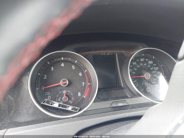 3VW4T7AU6FM086758 Volkswagen 2015