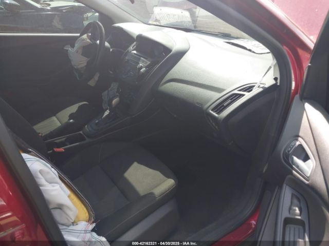 1FADP3K23HL240561 Ford FOCUS SE