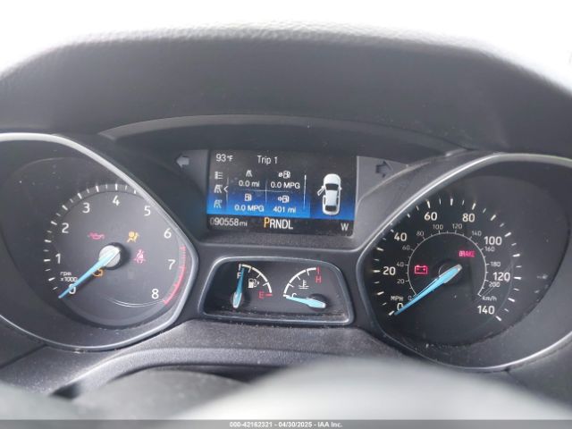1FADP3K23HL240561 Ford FOCUS SE