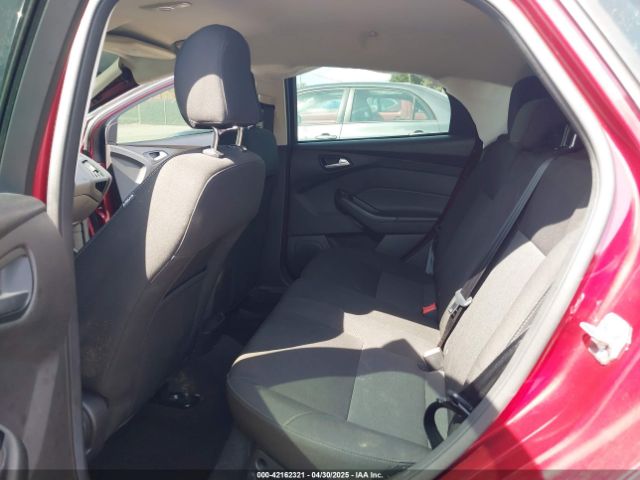 1FADP3K23HL240561 Ford FOCUS SE