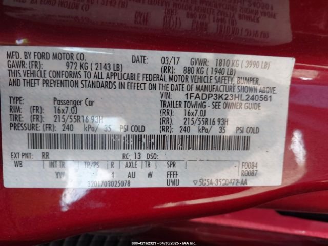 1FADP3K23HL240561 Ford FOCUS SE