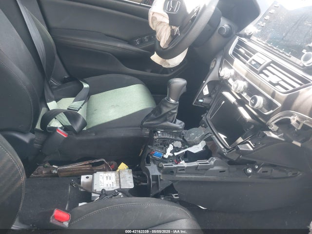 Honda l15be 2019 1HGCV1F12KA130655 Image 17