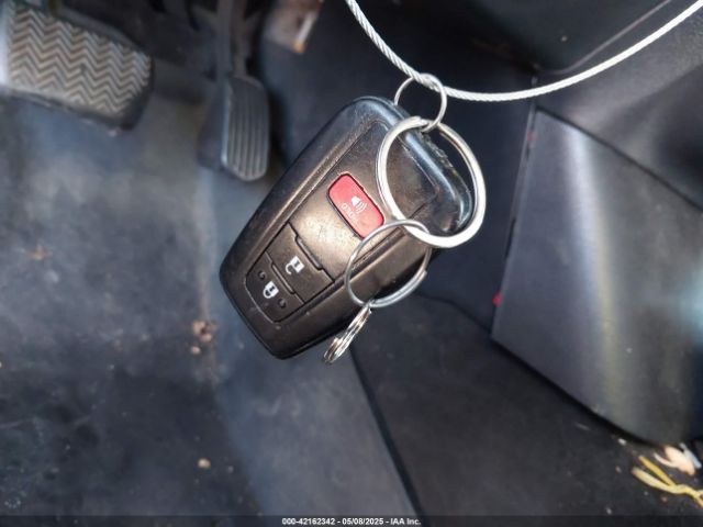 JTDKARFU3H3045576 Toyota Prius Three Touring