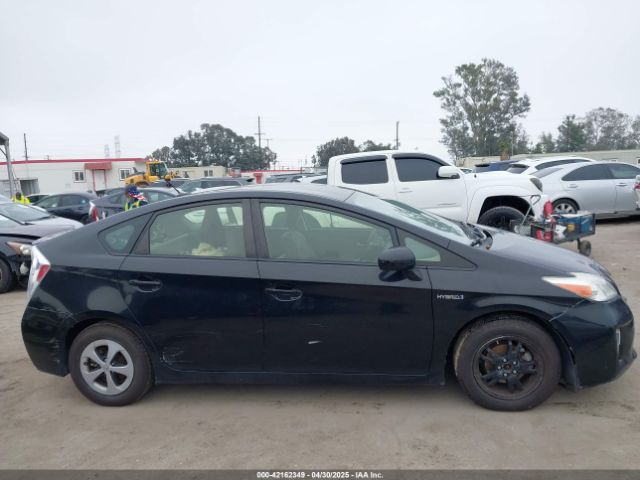 JTDKN3DU6F0413591 Toyota Prius Three