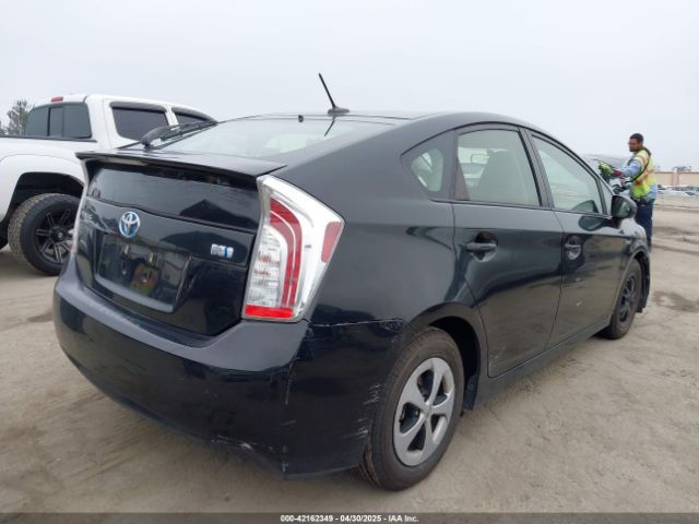 JTDKN3DU6F0413591 Toyota Prius Three