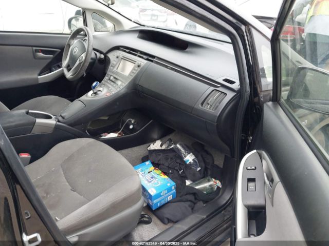 JTDKN3DU6F0413591 Toyota Prius Three