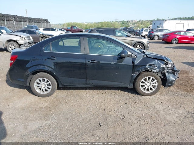 1G1JD5SG2J4117386 Chevrolet Sonic Lt Auto