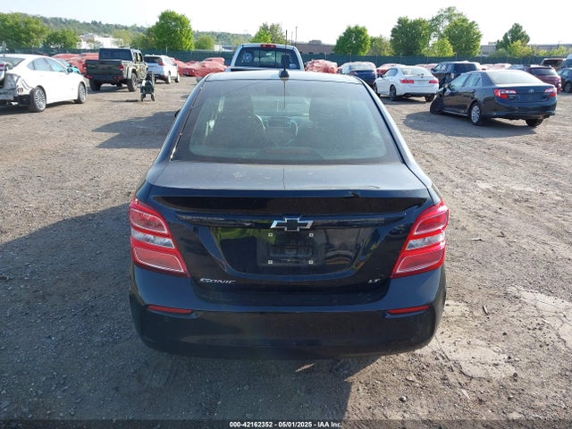 1G1JD5SG2J4117386 Chevrolet Sonic Lt Auto