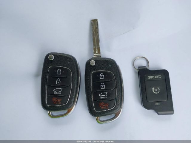 KM8J3CA40JU659247 Hyundai TUCSON SEL