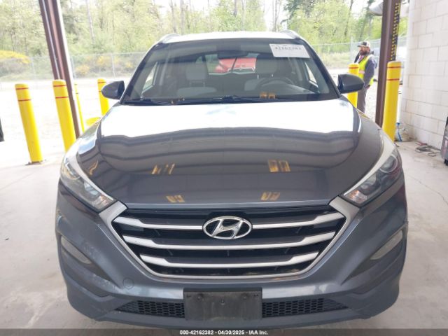 KM8J3CA40JU659247 Hyundai TUCSON SEL