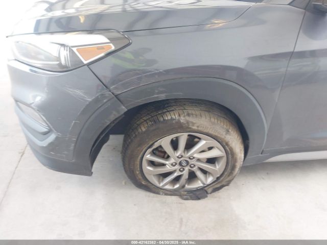 KM8J3CA40JU659247 Hyundai TUCSON SEL