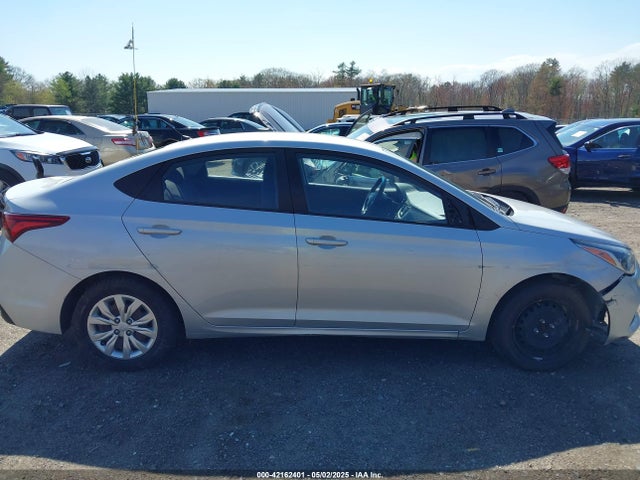Hyundai 2018 2018 3KPC24A33JE022252 Image 14