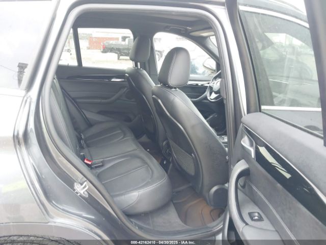 2017 BMW X1 WBXHT3C33H5F76171 Photo 7